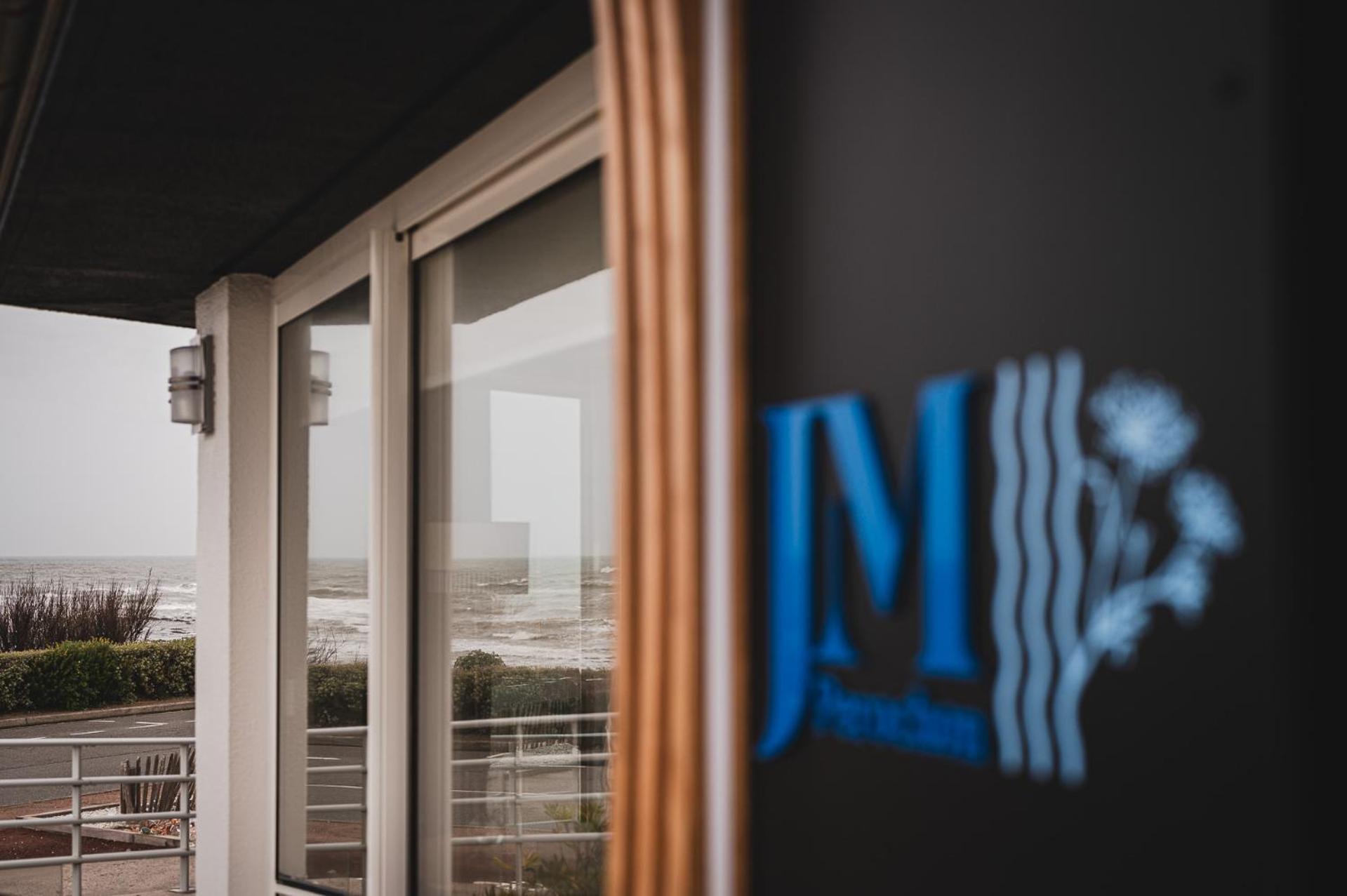 Logis Hotellerie Les Brisants , Restaurant J M Perochon Bretignolles-sur-Mer Bagian luar foto