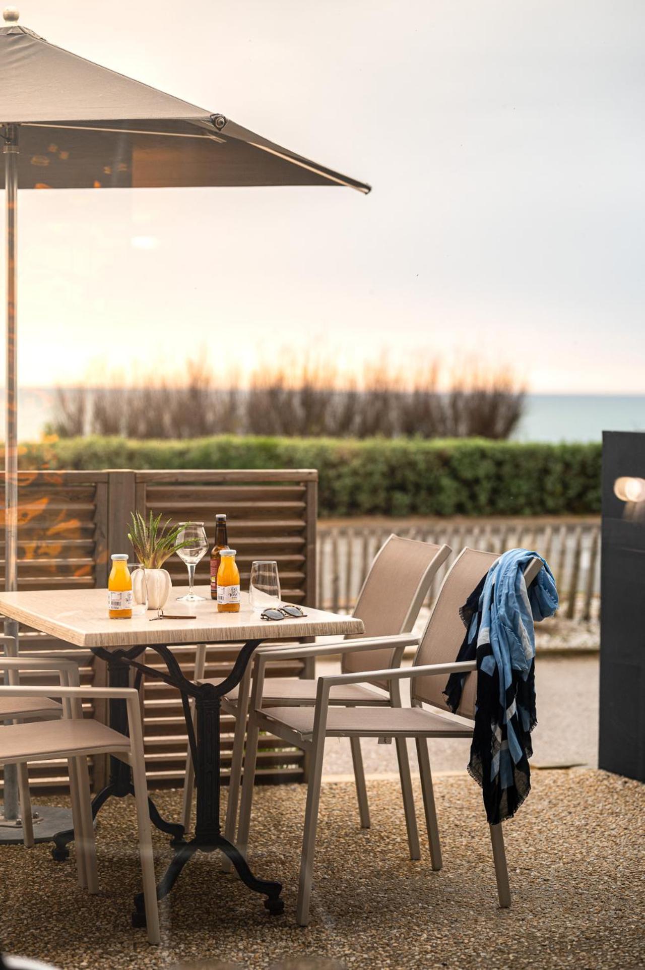 Logis Hotellerie Les Brisants , Restaurant J M Perochon Bretignolles-sur-Mer Bagian luar foto